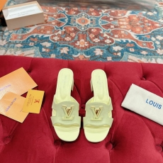 Louis Vuitton Slippers